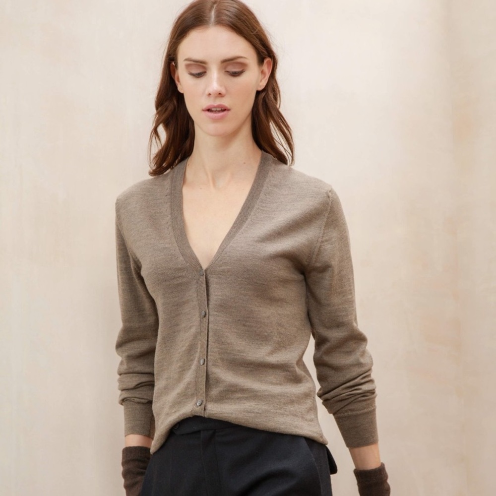 Extra fine merino Vneck long sleeve cardigan brown